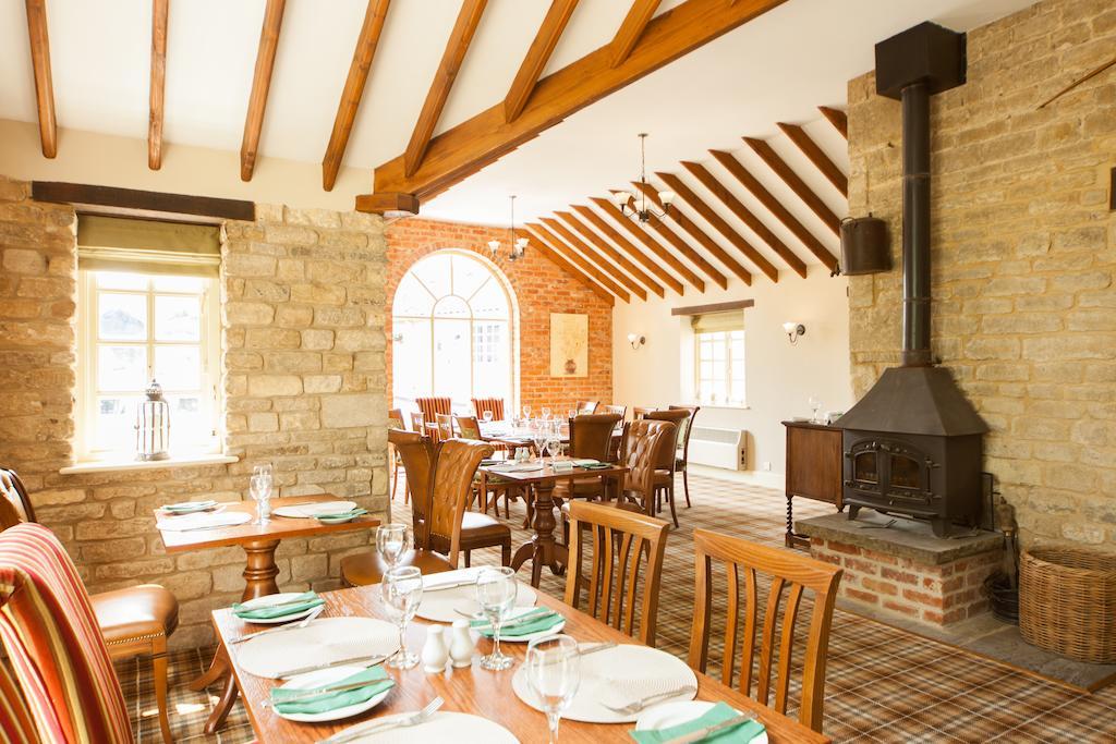 The Woodhouse Arms Hotel Grantham Eksteriør billede