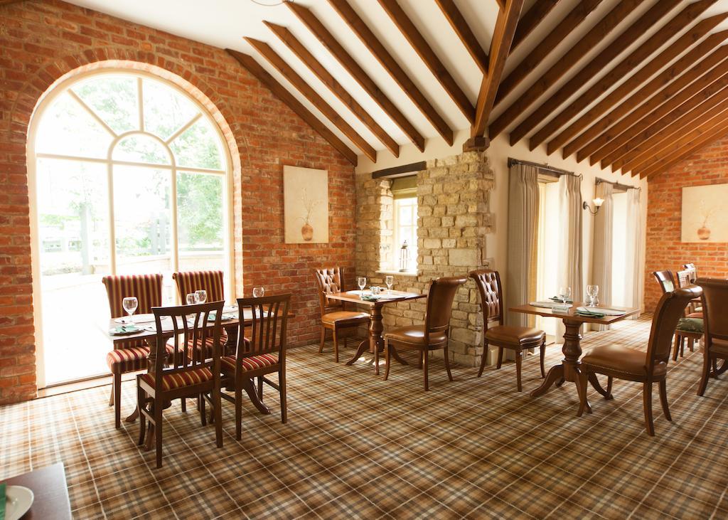 The Woodhouse Arms Hotel Grantham Eksteriør billede