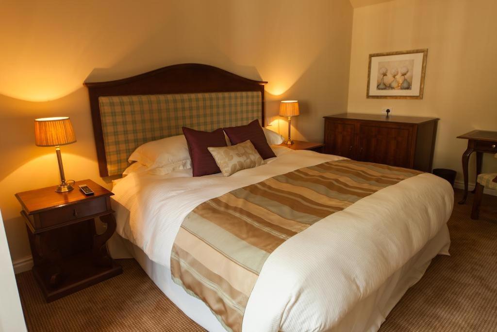 The Woodhouse Arms Hotel Grantham Eksteriør billede